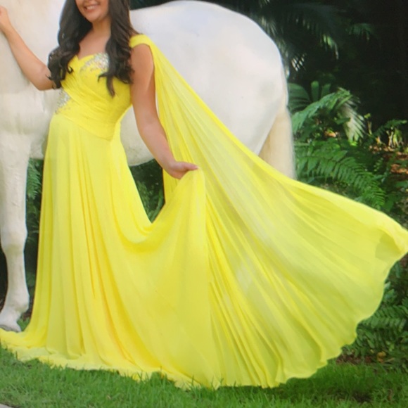 COPY - Tony bowls Prom Dress ,size 10 , yellow color size 10 - Picture 3 of 16